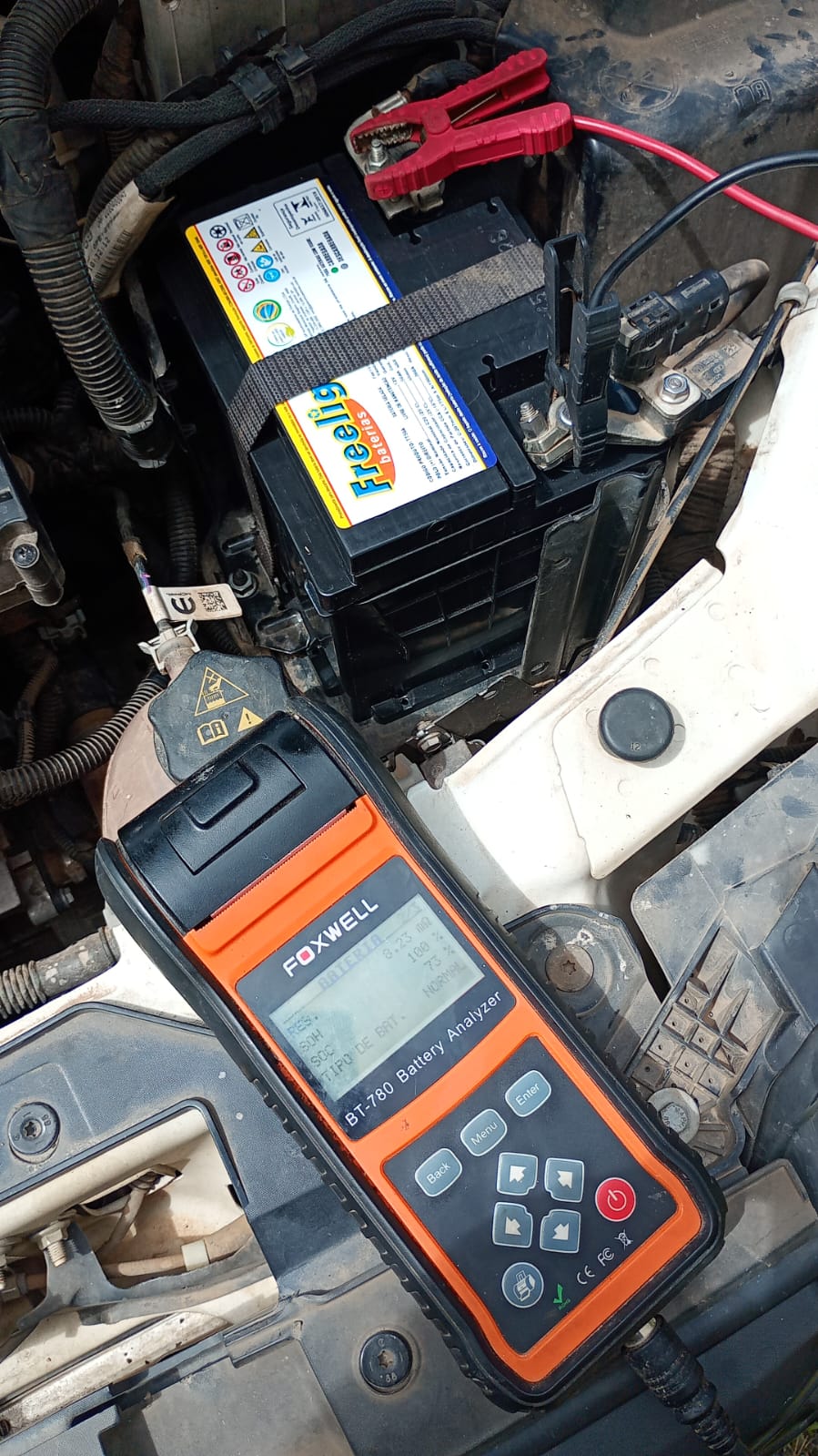 Bateria automotiva disponível